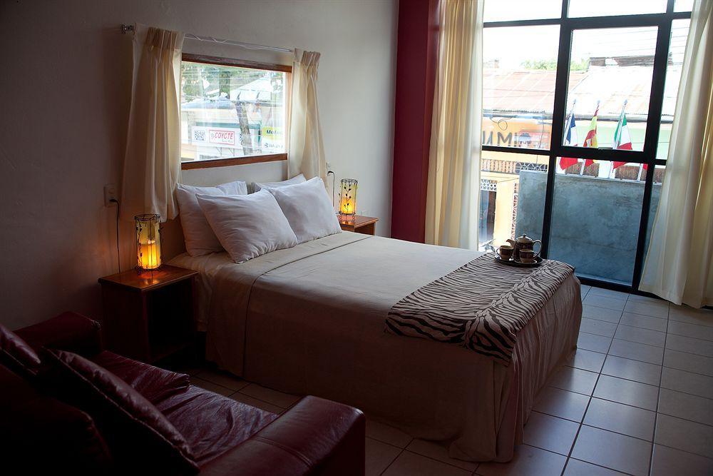 El Dorado Express Hotel Икитос Екстериор снимка