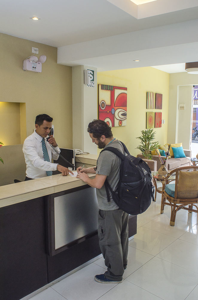 El Dorado Express Hotel Икитос Екстериор снимка