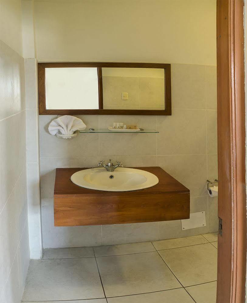 El Dorado Express Hotel Икитос Екстериор снимка