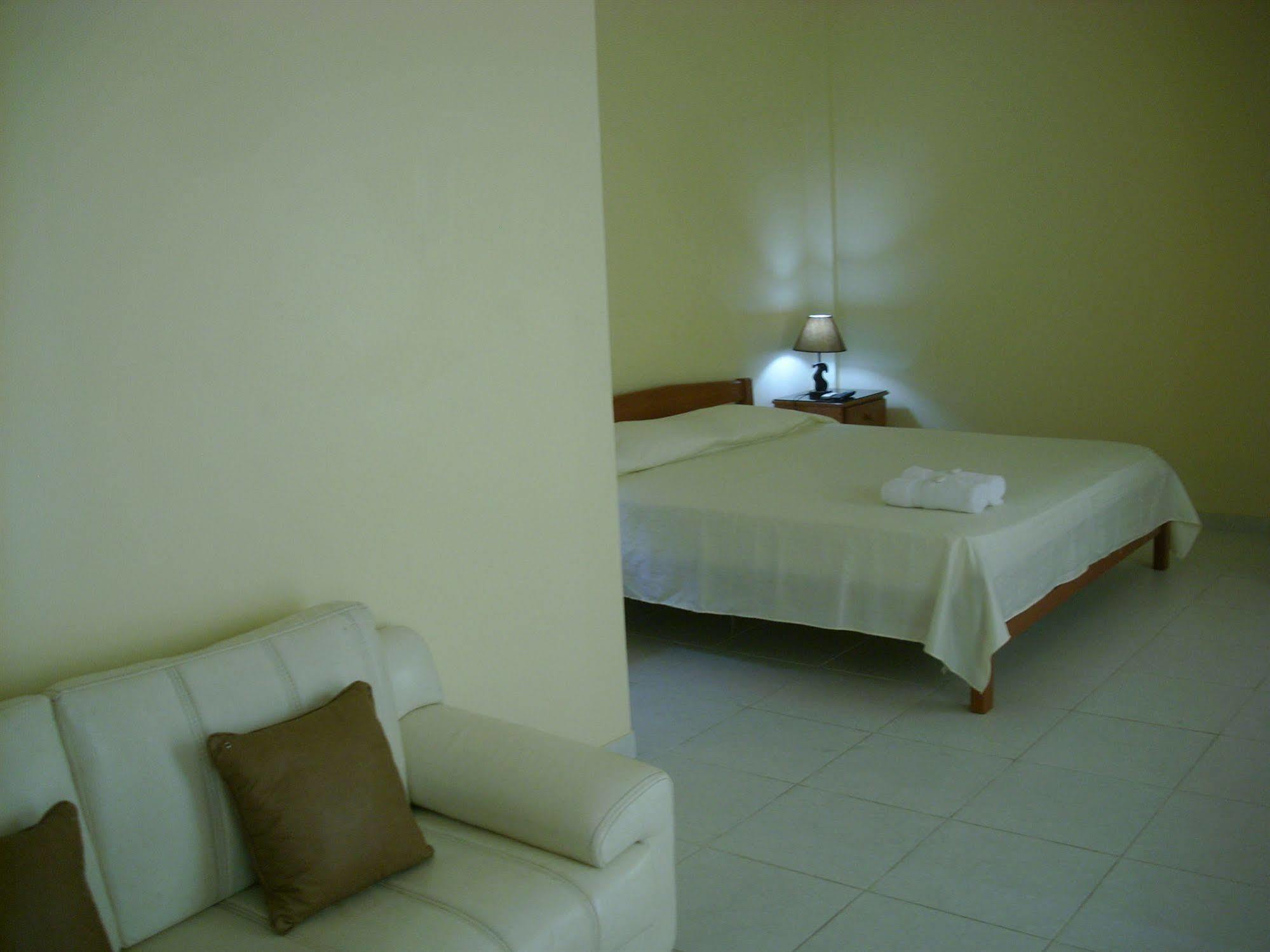 El Dorado Express Hotel Икитос Екстериор снимка