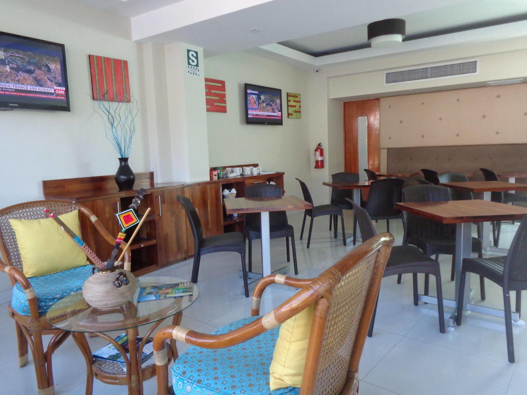 El Dorado Express Hotel Икитос Екстериор снимка