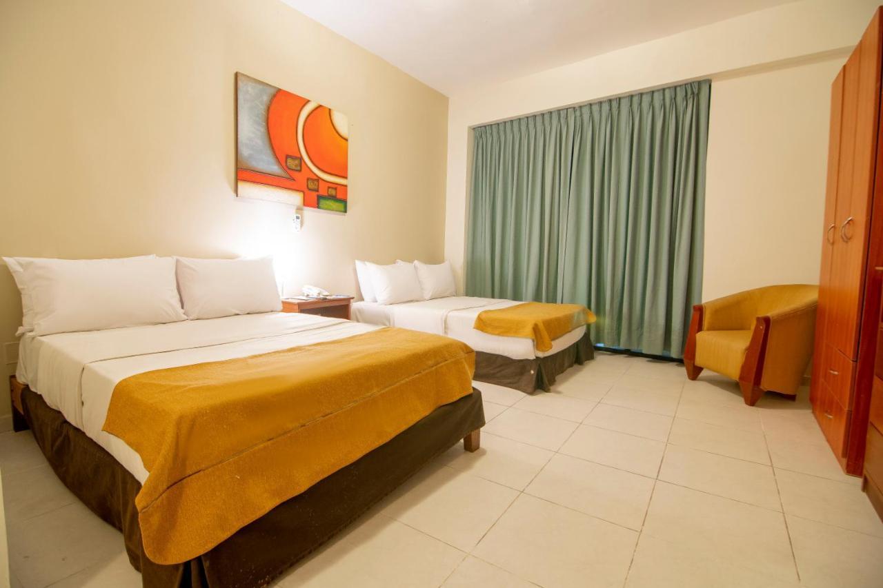 El Dorado Express Hotel Икитос Екстериор снимка
